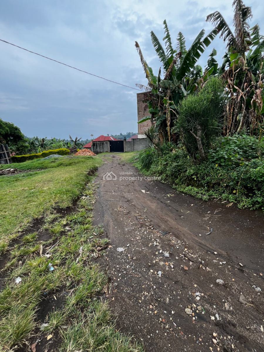 Prime Land Measuring 1.26acres, Fort Portal Road, Kasingo, Hoima, Western Region, Mixed-use Land for Sale