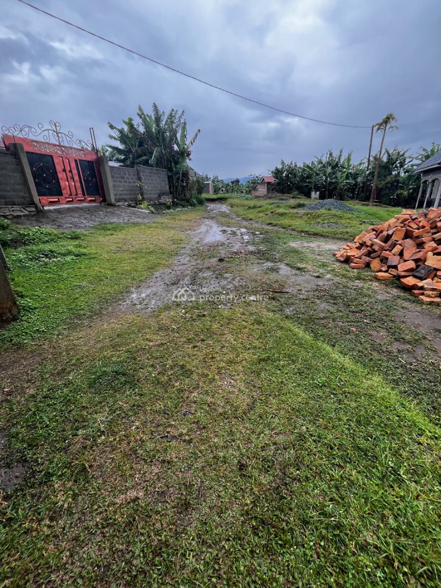 Prime Land Measuring 1.26acres, Fort Portal Road, Kasingo, Hoima, Western Region, Mixed-use Land for Sale