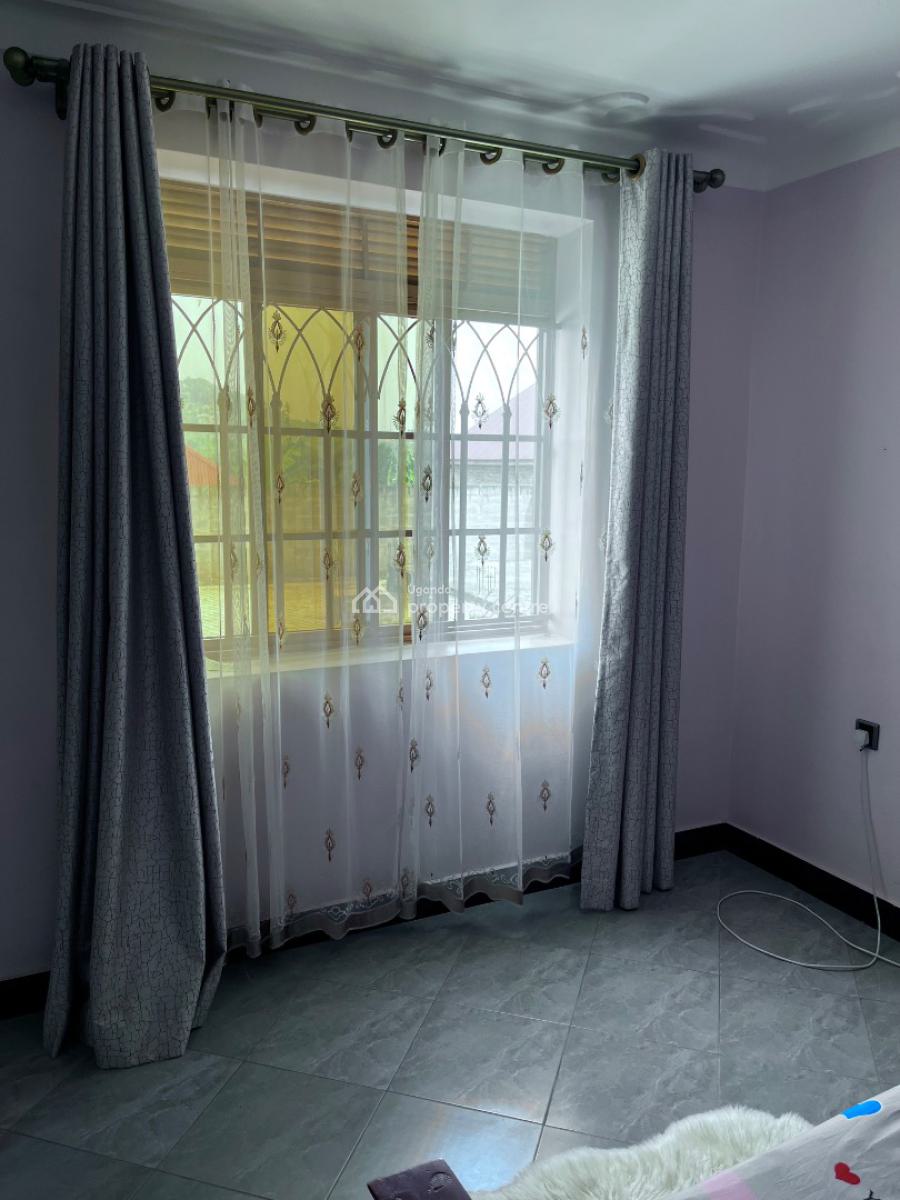 Luxury 2 Bedroom Apartment with Two Bathrooms, Kampala Road, Njara, Kabarole, Western Region, Apartment for Rent