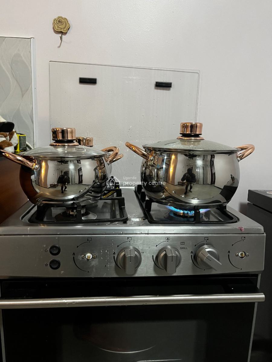 Luxury 2 Bedroom Apartment with Two Bathrooms, Kampala Road, Njara, Kabarole, Western Region, Apartment for Rent