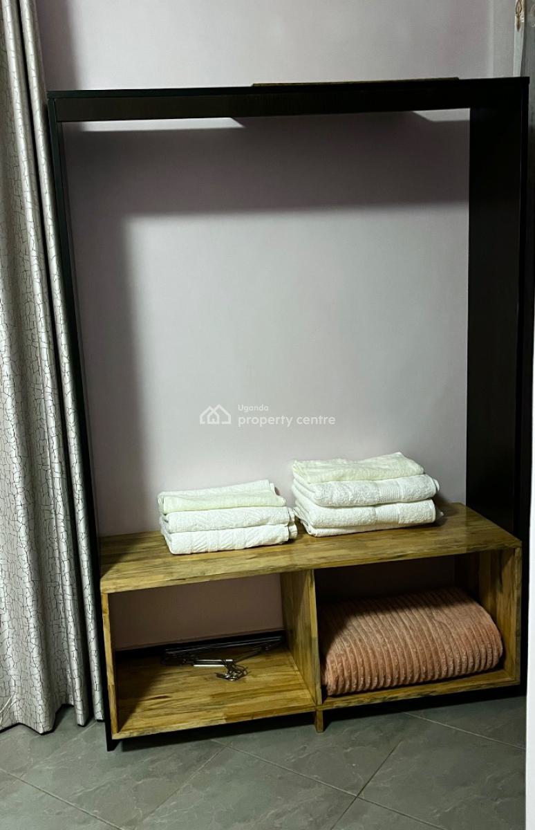 Luxury 2 Bedroom Apartment with Two Bathrooms, Kampala Road, Njara, Kabarole, Western Region, Apartment for Rent