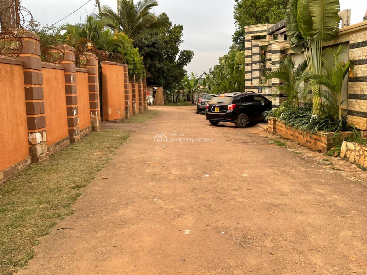 Kira Town 50by100 at 112m, Kira Town, Kira Town, Wakiso, Central Region, Mixed-use Land for Sale