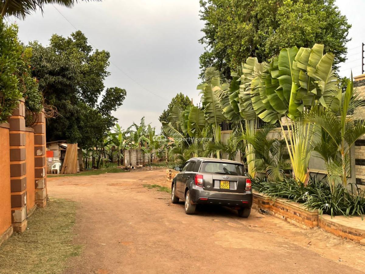 Kira Town 50by100 at 112m, Kira Town, Kira Town, Wakiso, Central Region, Mixed-use Land for Sale
