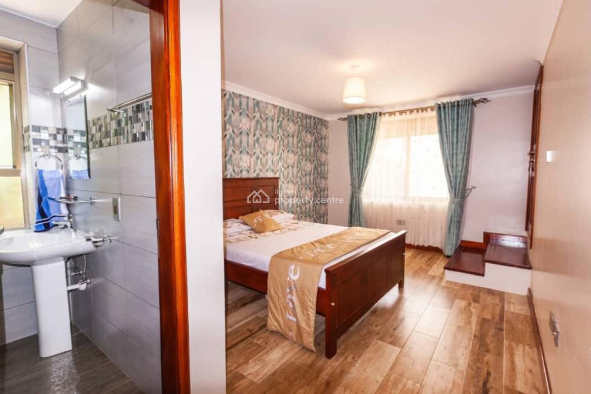 Luxurious 5 Bedroom Villa House in Kitende Along Entebbe Road, Kitende, Entebbe Road, Wakiso, Central Region, Terraced Duplex for Sale