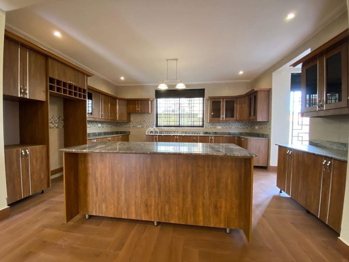 Luxurious 6 Bedroom House in Kyanja Town, Kyanja, Kampala, Central Region, Terraced Duplex for Sale