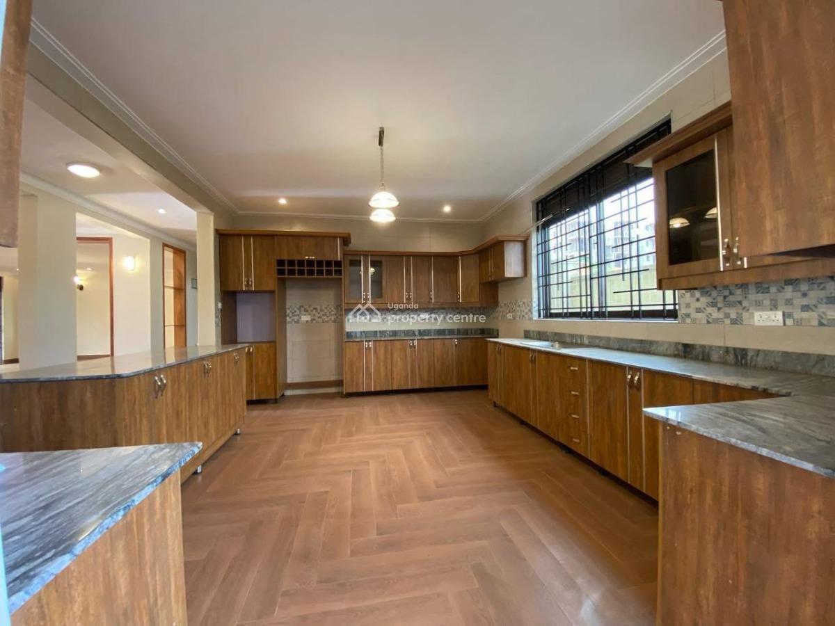 Luxurious 6 Bedroom House in Kyanja Town, Kyanja, Kampala, Central Region, Terraced Duplex for Sale