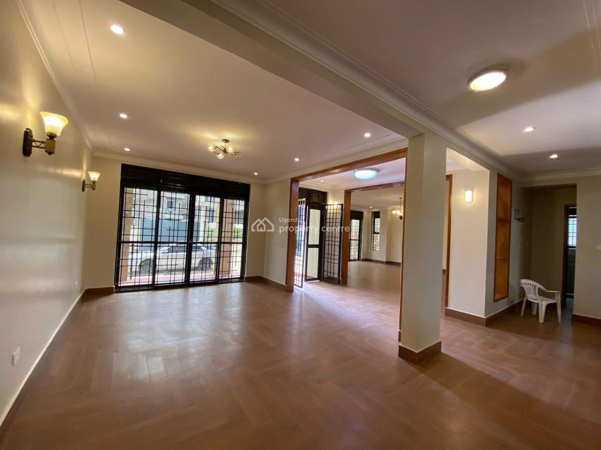 Luxurious 6 Bedroom House in Kyanja Town, Kyanja, Kampala, Central Region, Terraced Duplex for Sale