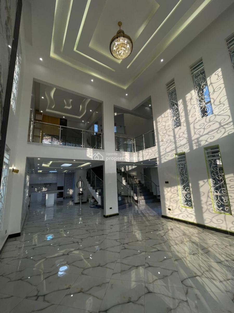 Luxury 6 Bedroom House in Arkright Bwebajja, Bwebajja, Arkright Estate, Entebbe Road, Wakiso, Central Region, Terraced Duplex for Sale