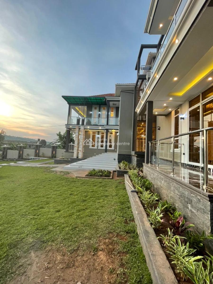 Luxury 6 Bedroom House in Arkright Bwebajja, Bwebajja, Arkright Estate, Entebbe Road, Wakiso, Central Region, Terraced Duplex for Sale