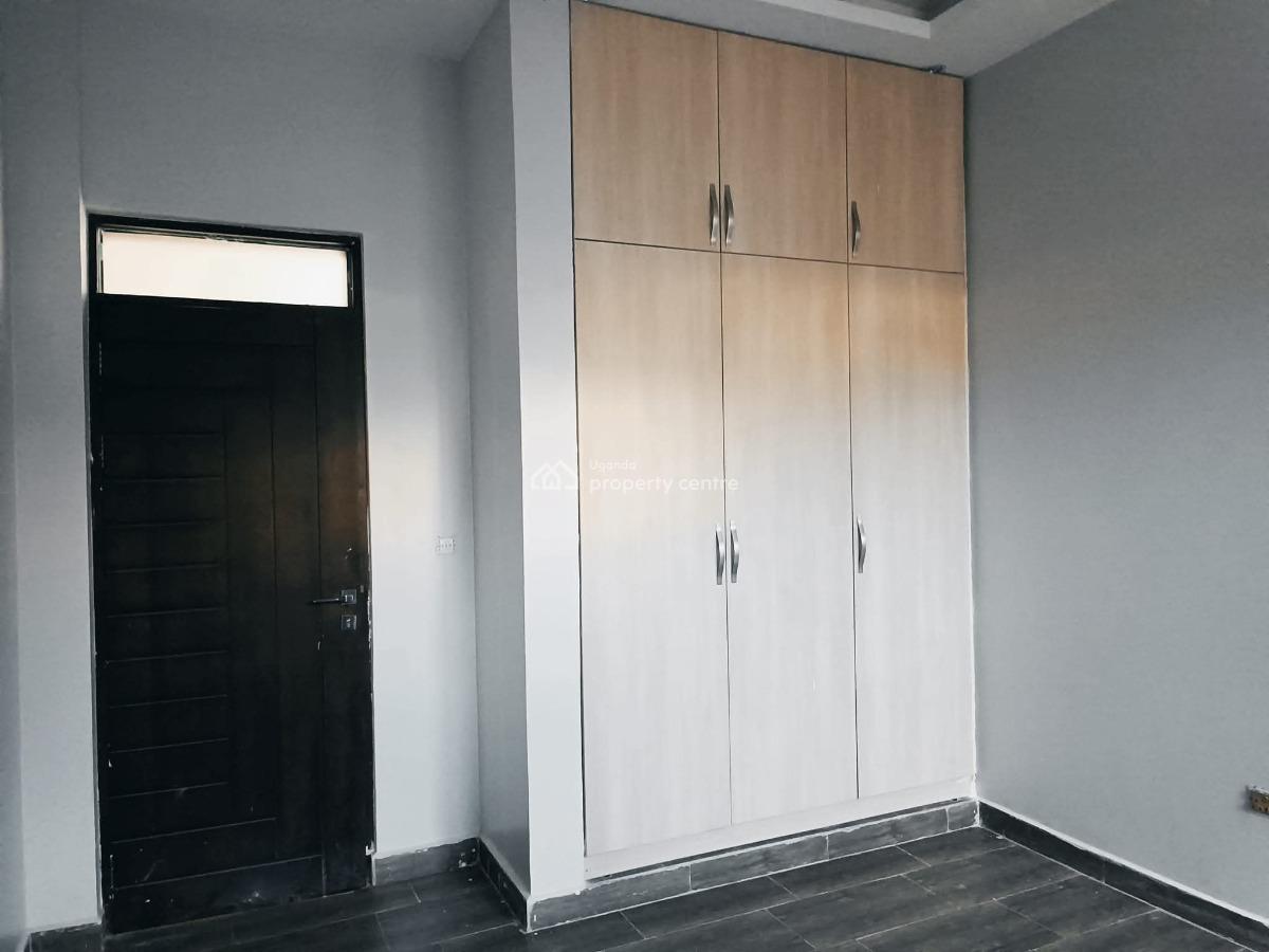 Luxury 5 Bedroom House in Kira, Kira, Kira Town, Wakiso, Central Region, Terraced Duplex for Sale