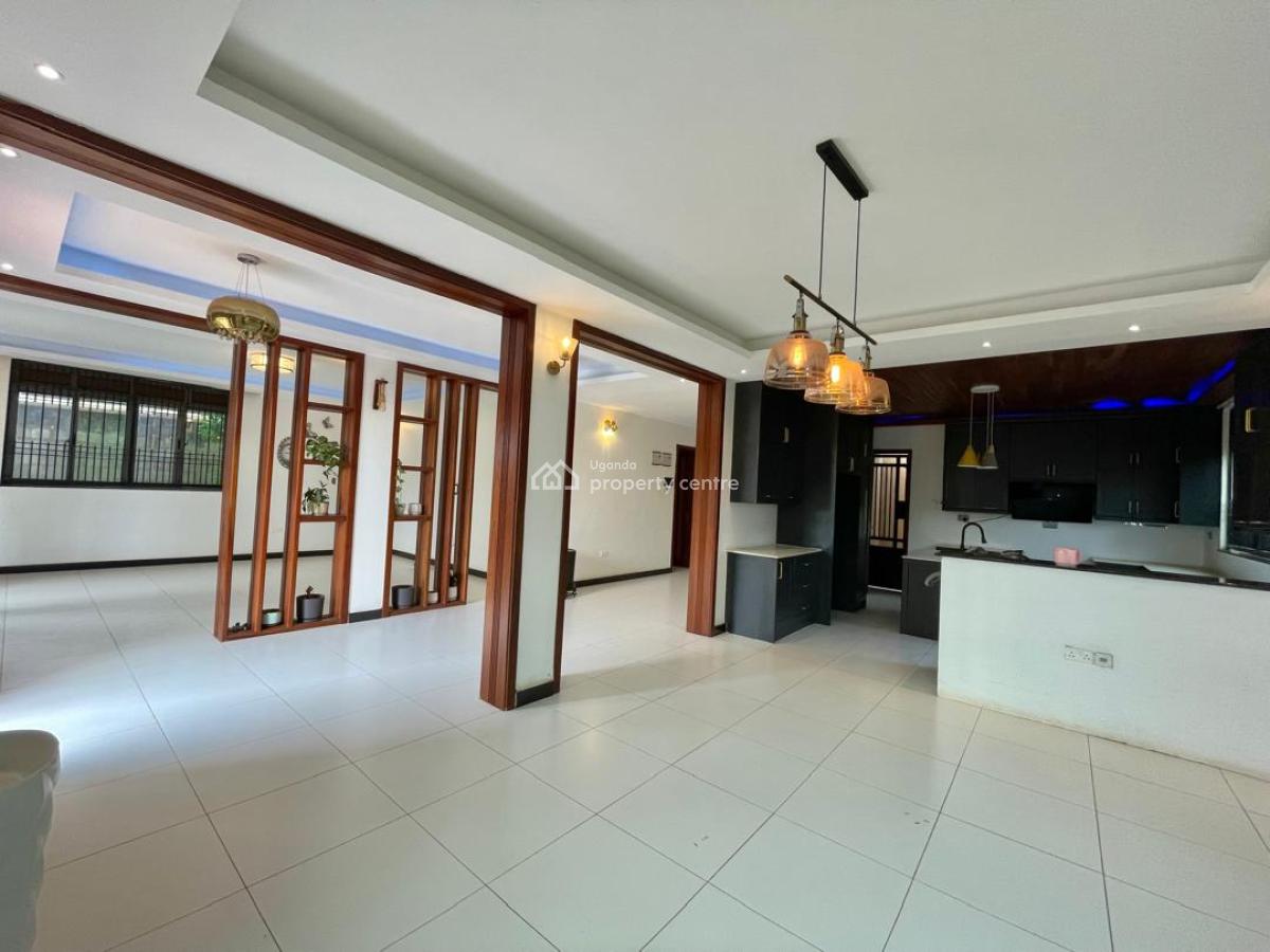 5 Bedroom House in Nabusugwe, Nabusugwe Estate, Mukono, Central Region, Terraced Duplex for Sale