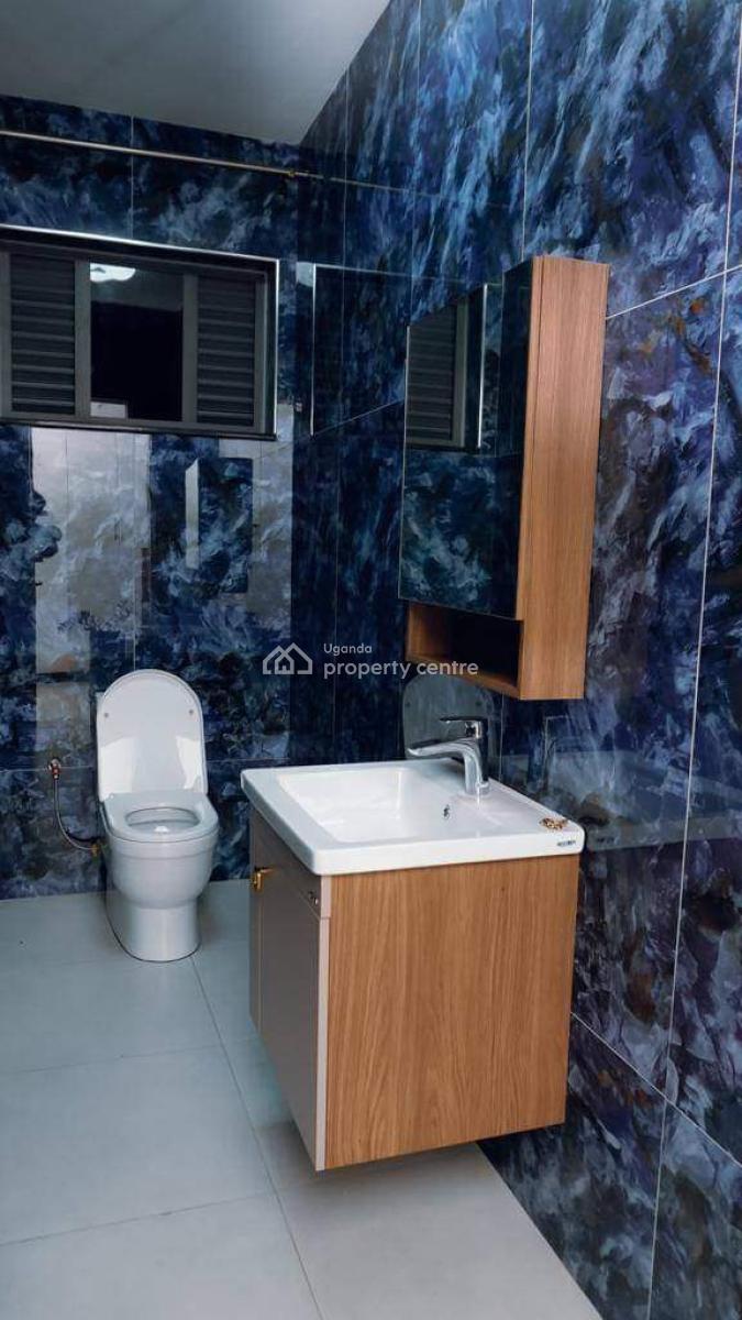 5 Bedroom House in Nabusugwe, Nabusugwe Estate, Mukono, Central Region, Terraced Duplex for Sale