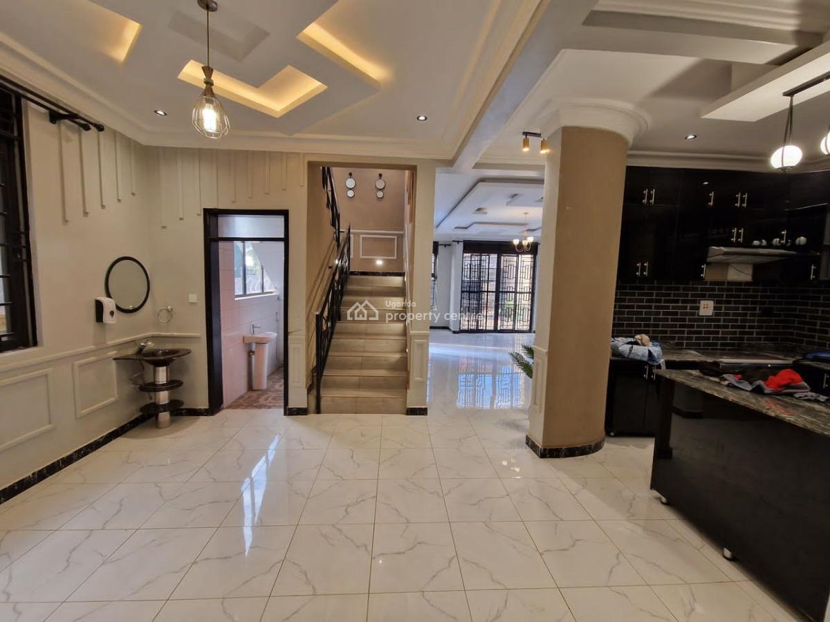 5 Bedroom House in Najjera, Najjera, Wakiso, Central Region, Terraced Duplex for Sale