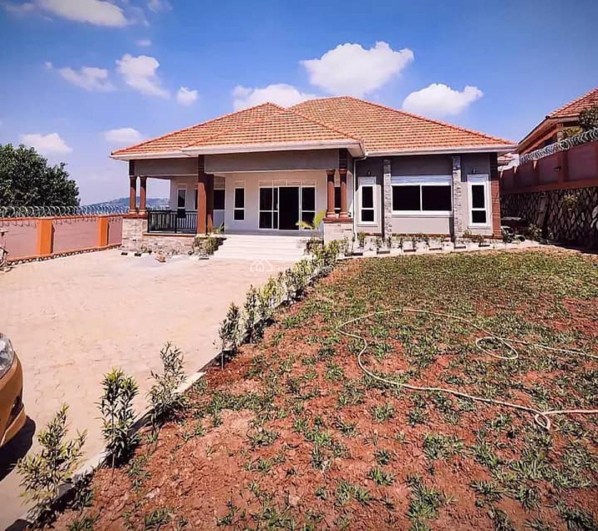 4 Bedroom House in Arkright City, Arkright City, Bwebajja, Wakiso, Central Region, Terraced Bungalow for Sale