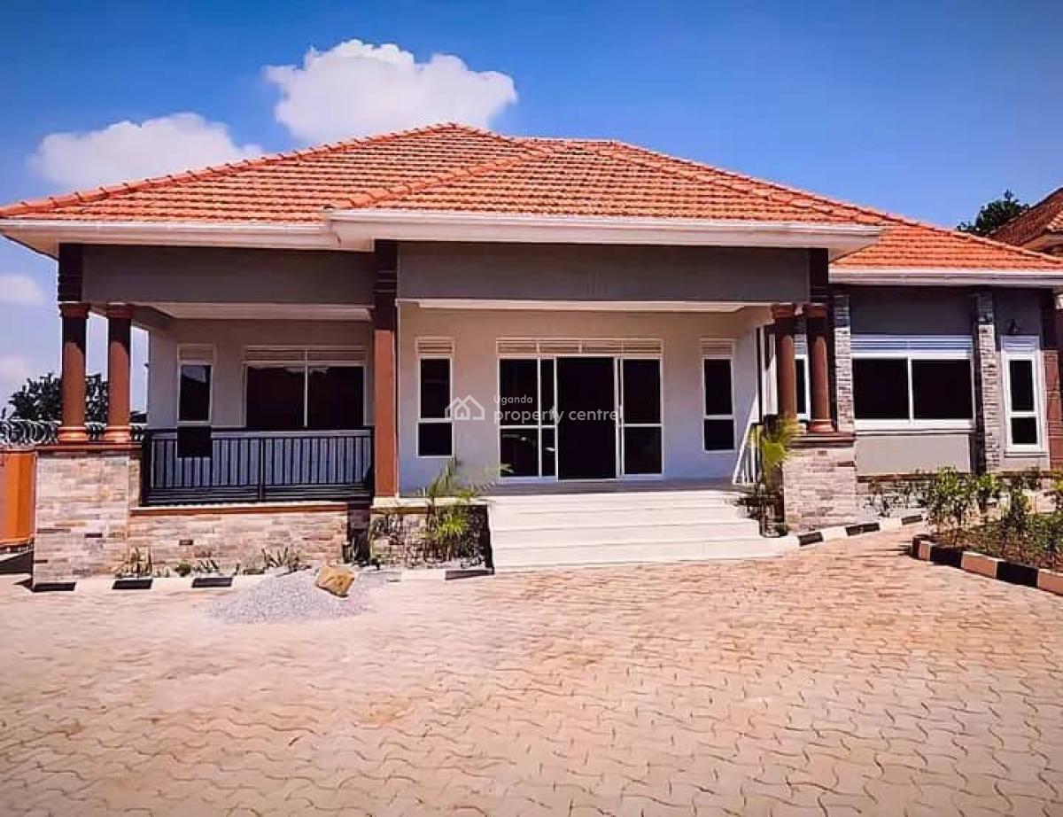 4 Bedroom House in Arkright City, Arkright City, Bwebajja, Wakiso, Central Region, Terraced Bungalow for Sale