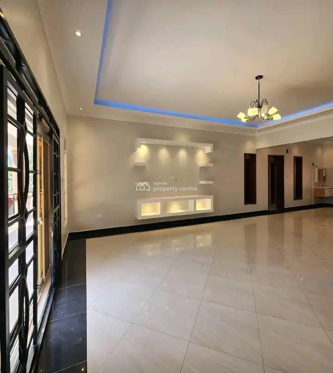 4 Bedroom House in Arkright City, Arkright City, Bwebajja, Wakiso, Central Region, Terraced Bungalow for Sale