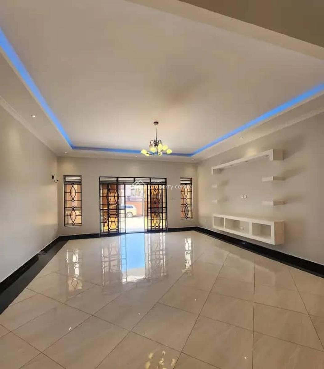 4 Bedroom House in Arkright City, Arkright City, Bwebajja, Wakiso, Central Region, Terraced Bungalow for Sale