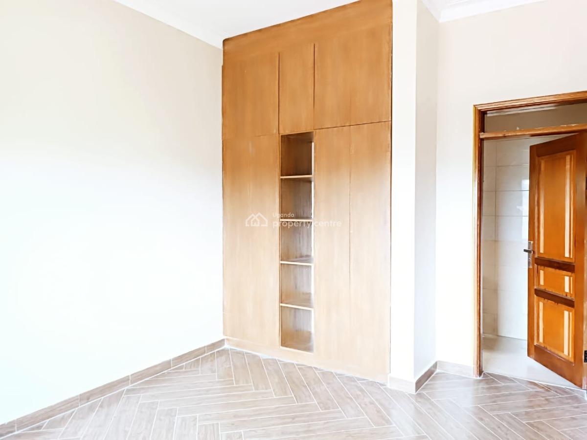 Well-maintained 4 Bedroom House in Kira, Kira Town, Kira Town, Wakiso, Central Region, Terraced Bungalow for Sale