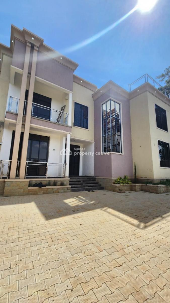 Modern 5 Bedroom House in Kira Mulawa, Mulawa, Kira Town, Wakiso, Central Region, Terraced Duplex for Sale