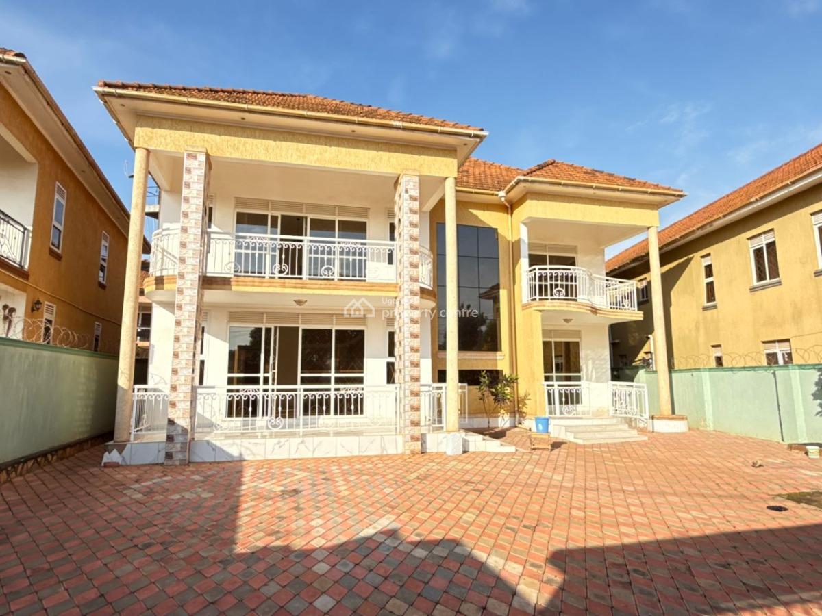 5 Bedroom House in Kira Town, Kira Town, Wakiso, Central Region, Terraced Duplex for Sale