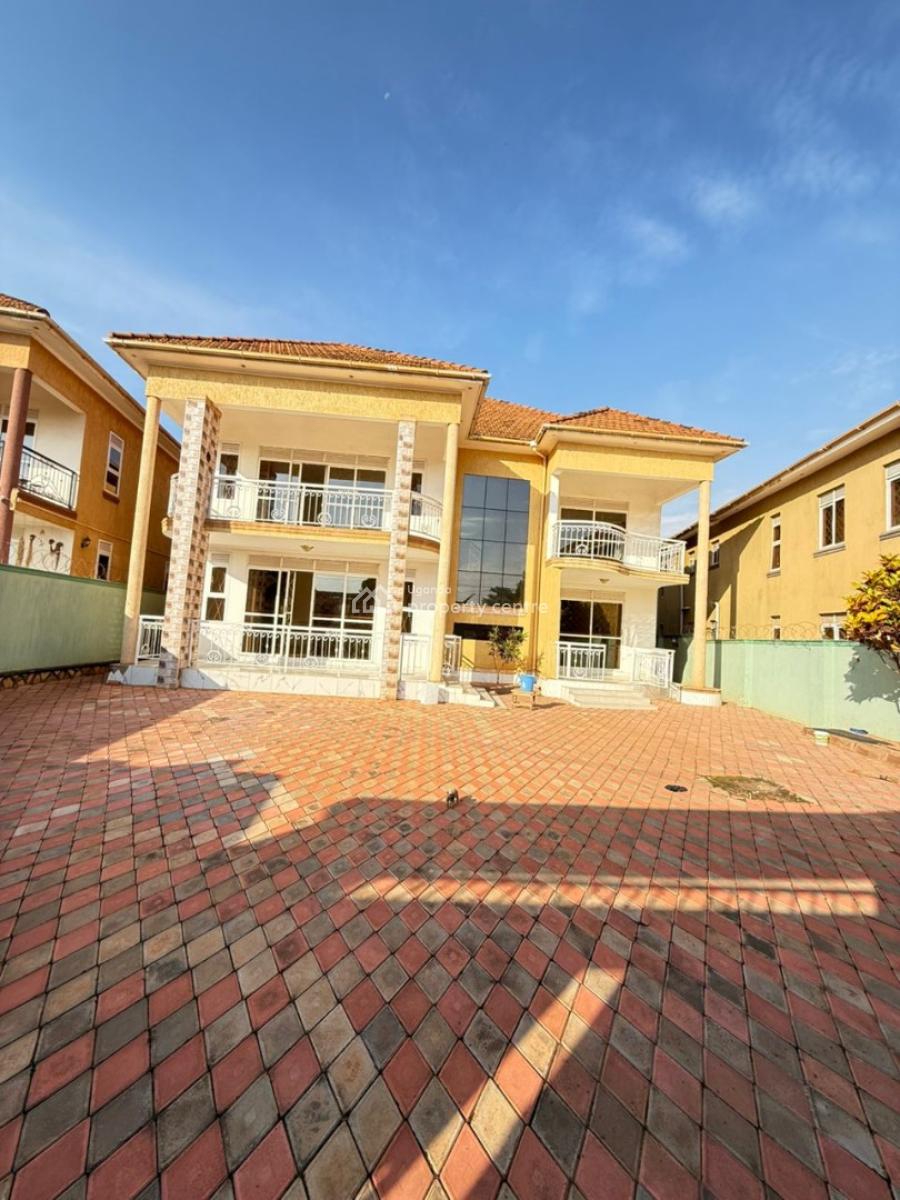 5 Bedroom House in Kira Town, Kira Town, Wakiso, Central Region, Terraced Duplex for Sale