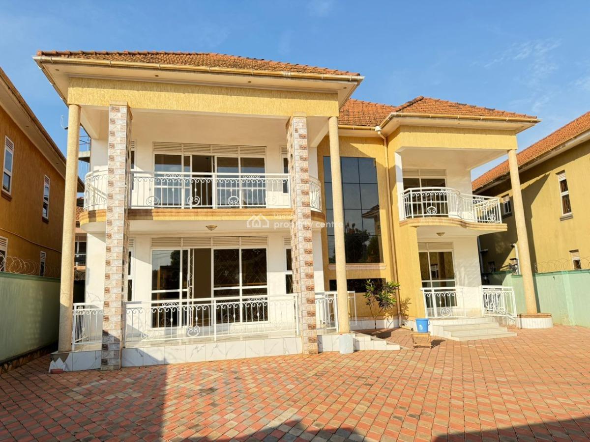5 Bedroom House in Kira Town, Kira Town, Wakiso, Central Region, Terraced Duplex for Sale