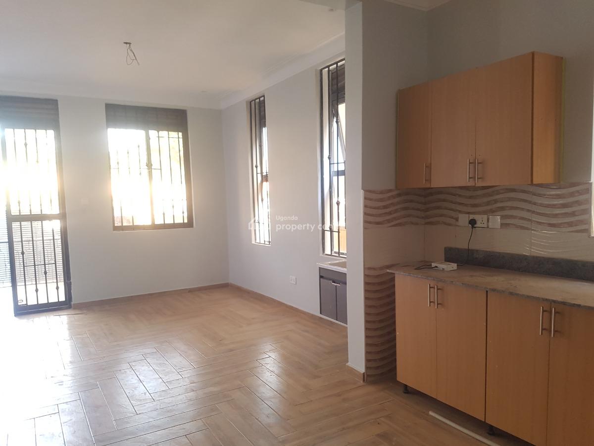 Luxury 4 Bedroom Houses in Kira Town, Mamerito Road, Kira Town, Wakiso, Central Region, Terraced Duplex for Sale