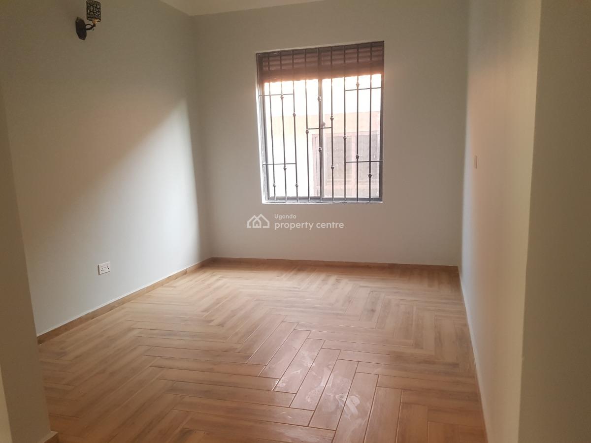 Luxury 4 Bedroom Houses in Kira Town, Mamerito Road, Kira Town, Wakiso, Central Region, Terraced Duplex for Sale