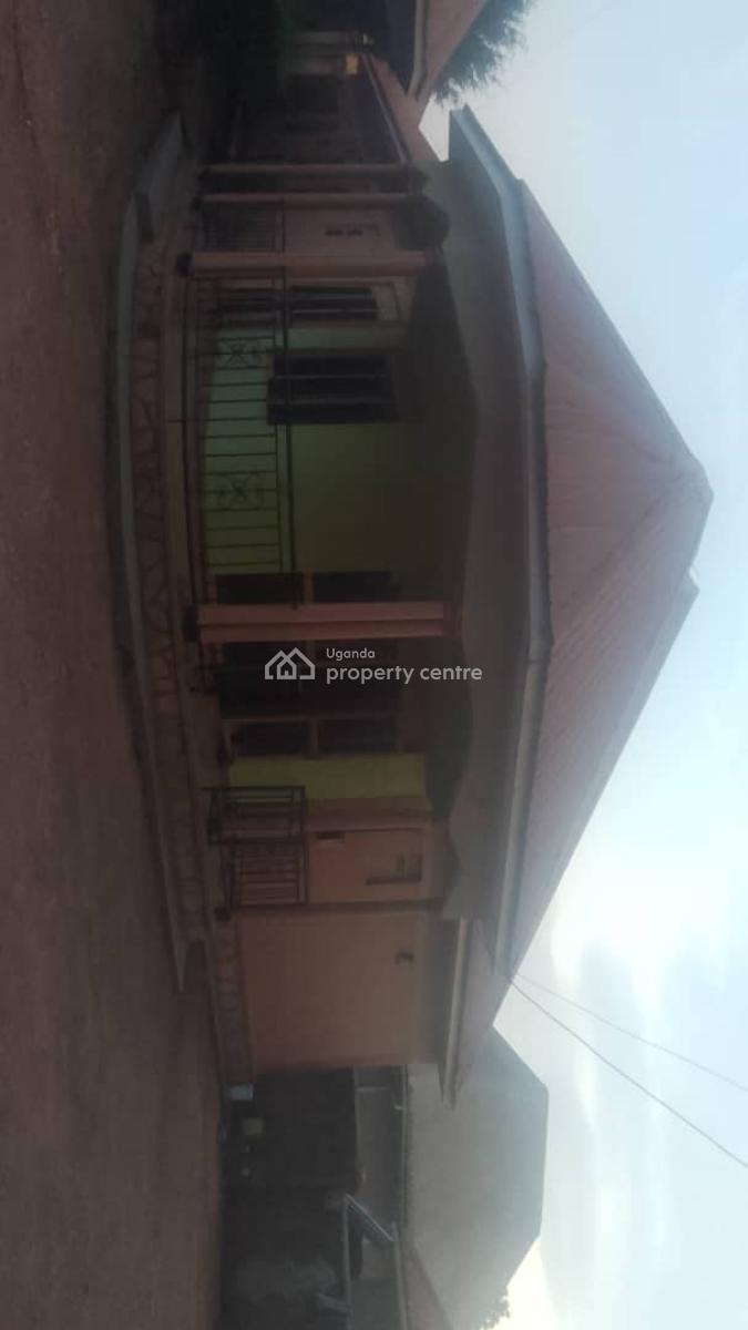 10 Bedroom Guesthouse, Wakiso, Central Region, House for Sale
