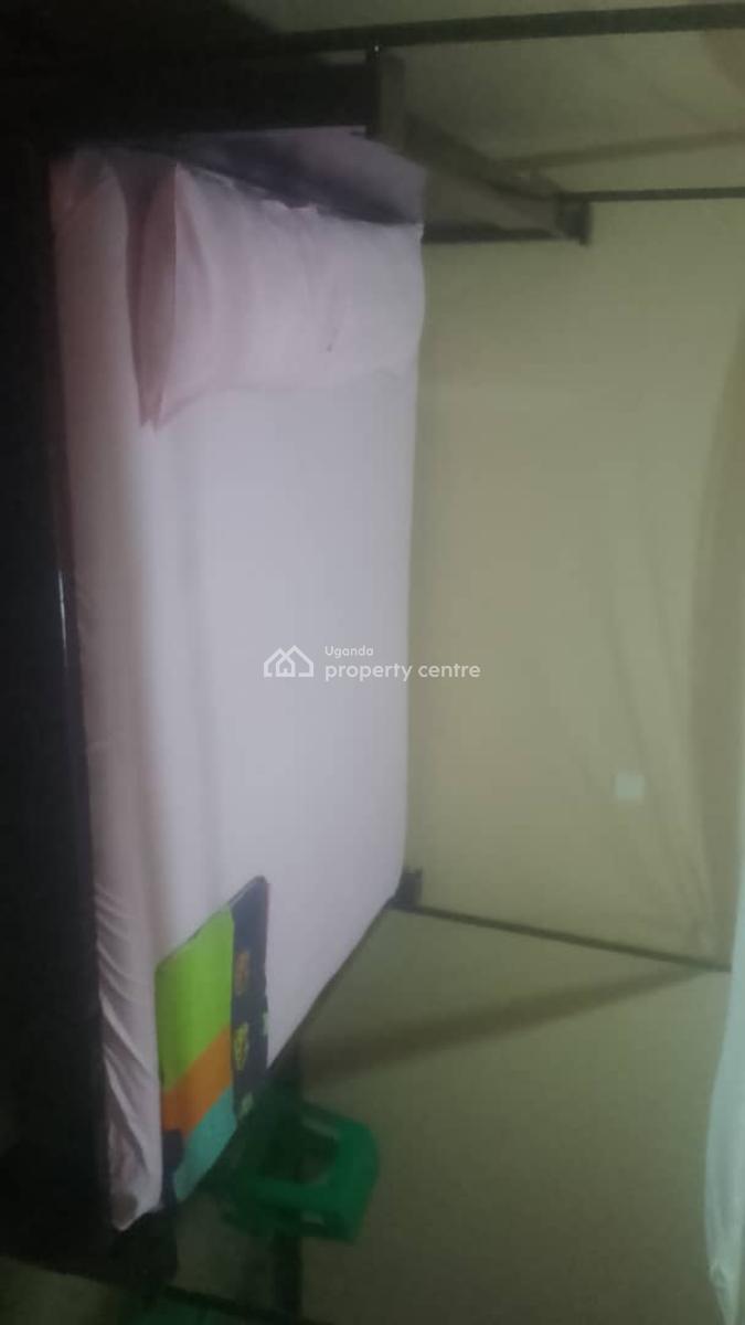 10 Bedroom Guesthouse, Wakiso, Central Region, House for Sale