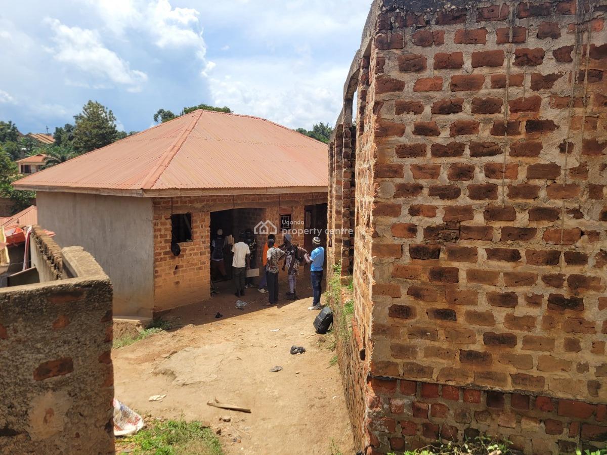 2 in 1 Houses - 1 Almost 90% Complete and Other Just Shell House., Kiteezi, Kampala, Central Region, Detached Bungalow for Sale
