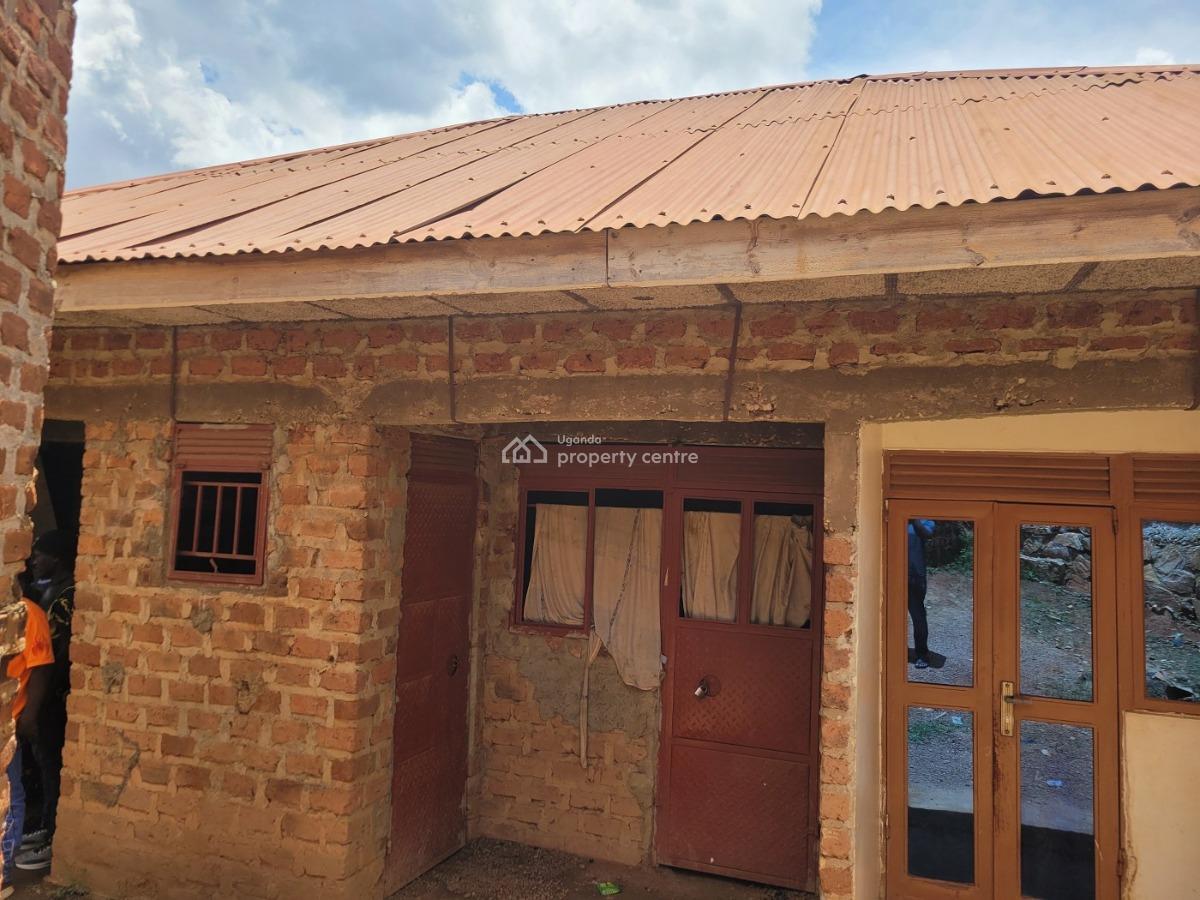 2 in 1 Houses - 1 Almost 90% Complete and Other Just Shell House., Kiteezi, Kampala, Central Region, Detached Bungalow for Sale