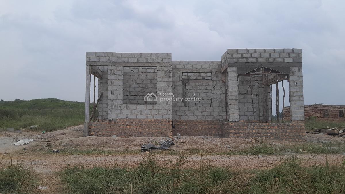 3 Uncompleted Bedroom Modern House with Kitchen Inside, Nkanja, Kakiri Town, Wakiso, Central Region, Semi-detached Bungalow for Sale