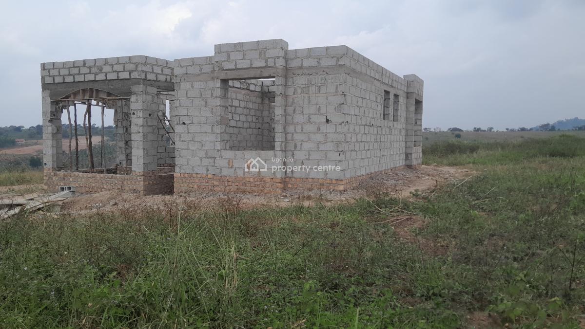 3 Uncompleted Bedroom Modern House with Kitchen Inside, Nkanja, Kakiri Town, Wakiso, Central Region, Semi-detached Bungalow for Sale