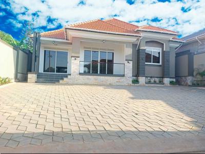 Beautiful 4 Bedroom House in Kira Town Along Mamerito Road, Kira Town Mamerito Road, Kira Town, Wakiso, Central Region, Terraced Bungalow for Sale