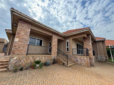Beautiful 4 Bedroom House in Kira Town, Kira Town, Kira Town, Wakiso, Central Region, Terraced Bungalow for Sale