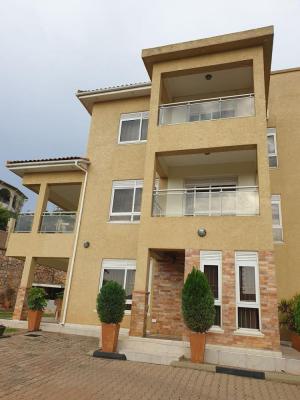 Luxurious 6 Bedroom House in Munyonyo, Munyonyo, Wakiso, Central Region, Terraced Duplex for Sale