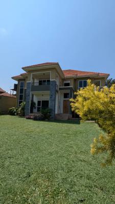 Luxurious 5 Bedroom House in Kitende, Entebbe Road, Wakiso, Central Region, Terraced Duplex for Sale
