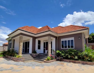 4 Bedroom House in Kira Town Mamerito Road, Kira Town, Mamerito Road, Kira Town, Wakiso, Central Region, Terraced Bungalow for Sale