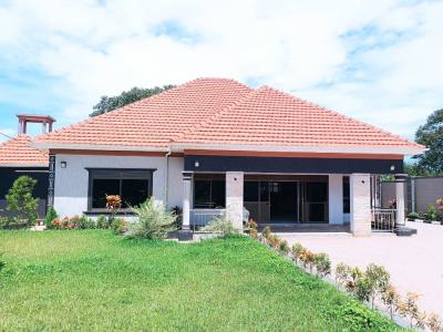 New 4 Bedroom House in Namugongo, Namugongo, Wakiso, Central Region, Terraced Bungalow for Sale