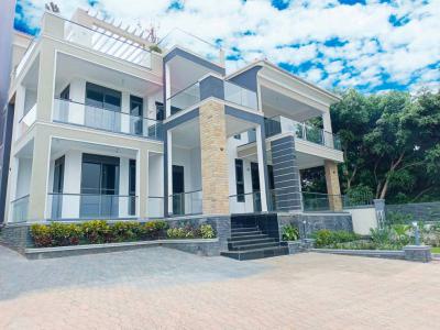 Luxury 7 Bedroom House in Kyanja Kampala, Kyanja, Kampala, Central Region, Terraced Duplex for Sale