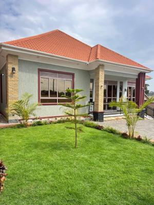 Beautiful 4 Bedroom House in Bwebajja Entebbe Road, Bwebajja, Arkright Estate,  Entebbe Road, Wakiso, Central Region, Terraced Bungalow for Sale