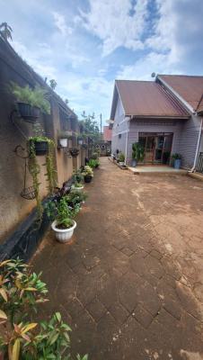 4-bedroom Bungalow on 25 Decimal, Demand Rd/kapeera, Kira Town, Wakiso, Central Region, Townhouse for Sale
