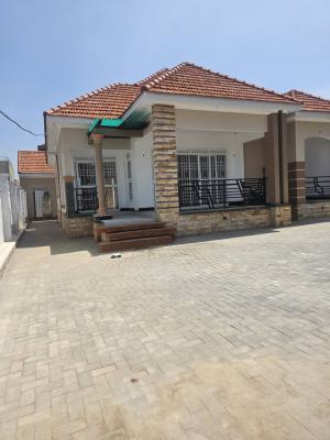 Newly Built 3 Bedroom House in Entebbe Town, Bunono, Entebbe Municipality, Wakiso, Central Region, Terraced Bungalow for Sale