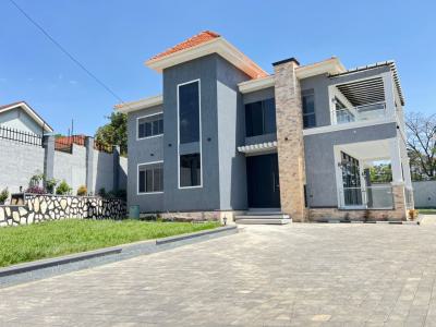 Luxury New 5 Bedroom House in Kira Town, Kira Town, Mamerito Road, Kira Town, Wakiso, Central Region, Terraced Duplex for Sale