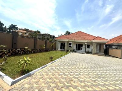 Luxury New 4 Bedroom House in Kira Town, Kira Town, Kira Town, Wakiso, Central Region, Terraced Bungalow for Sale