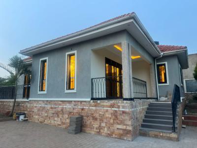 3 Bedroom House in Kira Town, Kira Kito, Mamerito Road, Kira Town, Wakiso, Central Region, Terraced Bungalow for Sale