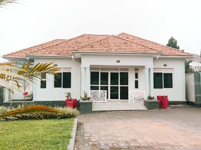 Beautiful 3 Bedroom House in Namugongo Sonde, Namugongo Sonde, Wakiso, Central Region, Terraced Bungalow for Sale