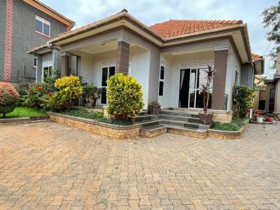 4 Bedroom House in Kira Town, Mamerito Road, Kira Town, Wakiso, Central Region, Terraced Bungalow for Sale