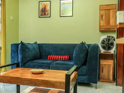 1 Bedroom Apartment Fully Furnished with 24HR Security and Parking — 23 B Amberly Road, Jinja, Eastern Region